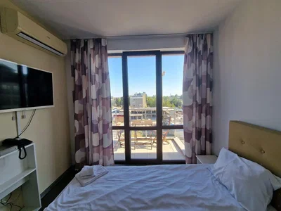 Chambre; lumière naturelle, vue
