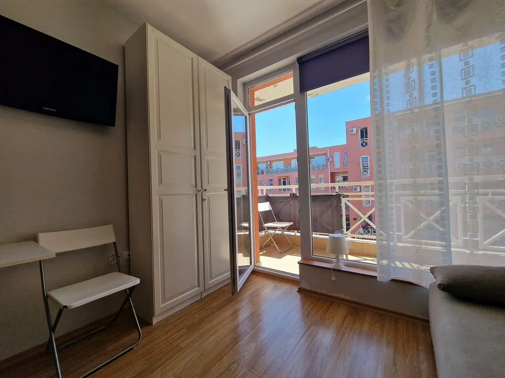 Chambre; parquet, lumière naturelle, vue