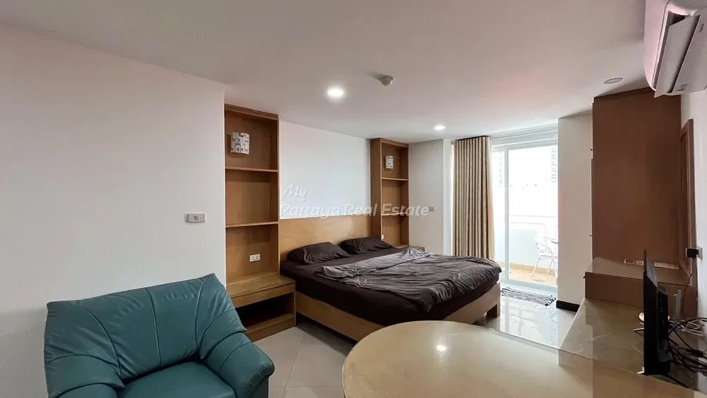 Schlafzimmer; tageslicht, holzboden