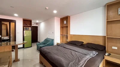 Schlafzimmer; fliesenboden, tageslicht