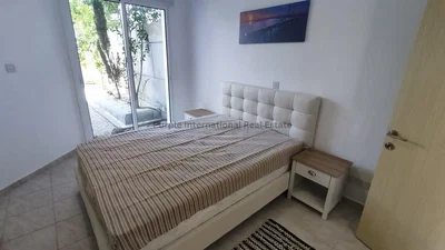 Spavaća soba; prirodna svjetlost, pločice