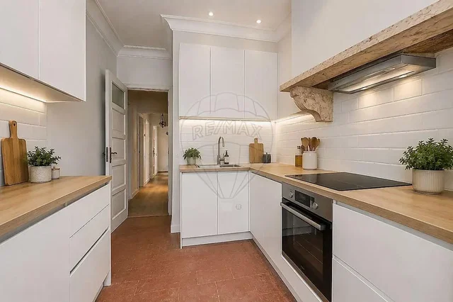 Cuisine; électroménager, lumière naturelle, style moderne, rénové