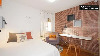 Bedroom; natural light, modern style