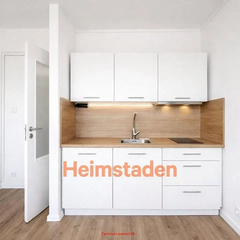 Küche; küchengeräte, tageslicht, holzboden, renoviert
