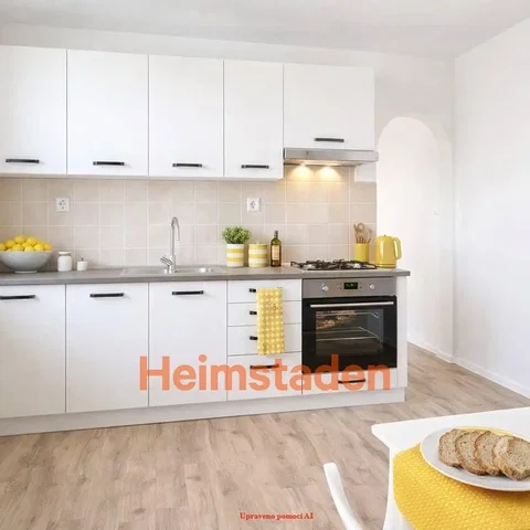 Küche; küchengeräte, holzboden, tageslicht