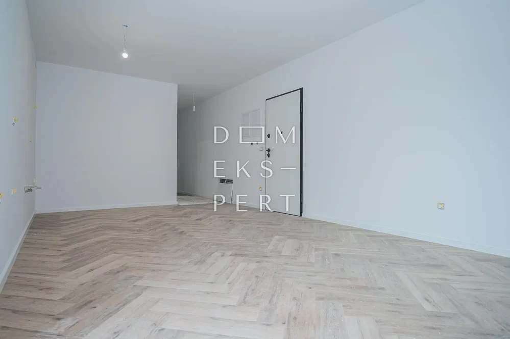Altro; pavimento in legno, luce naturale, necessita ristrutturazione