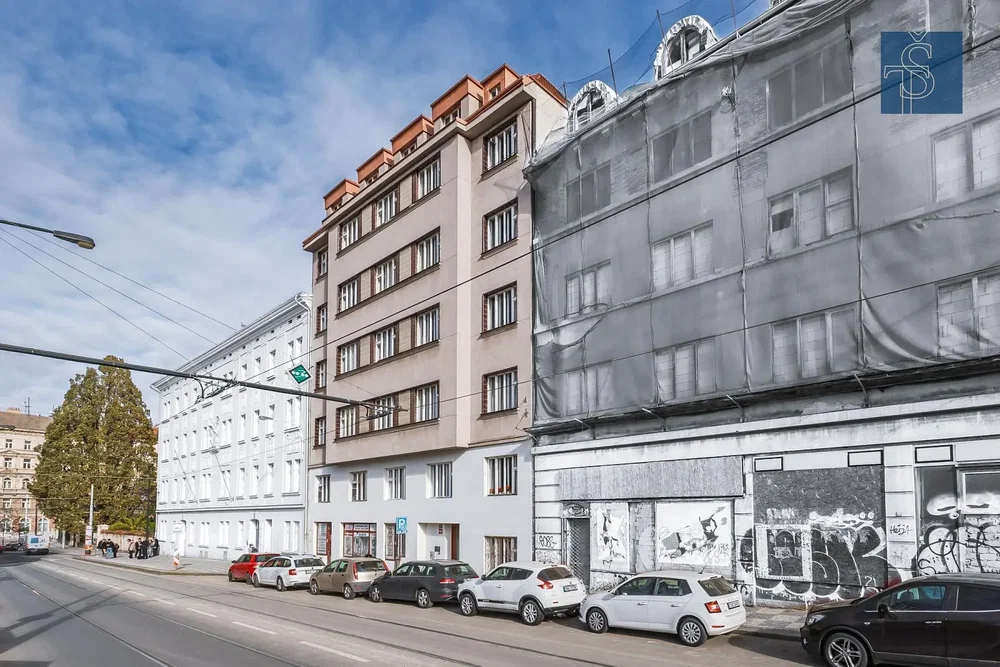 Casa y alrededores