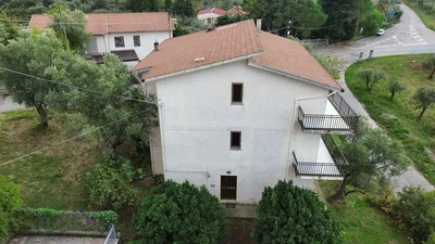 House and surroundings; natural light, view