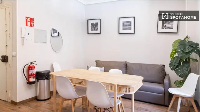 Soggiorno; luce naturale, stile moderno