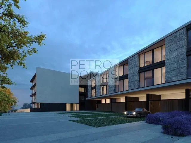 Casa y alrededores
