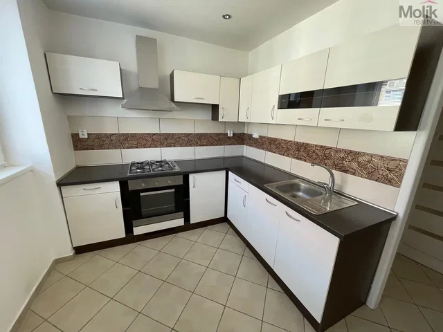Kitchen; tile floor, kitchen appliances
