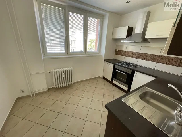 Kitchen; tile floor, kitchen appliances