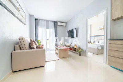 Soggiorno; luce naturale, stile moderno