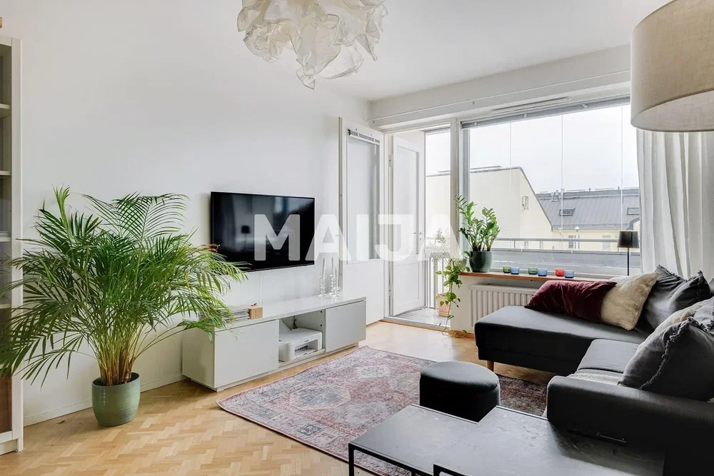 Living room; natural light, wood floor