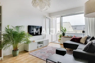 Living room; natural light, wood floor