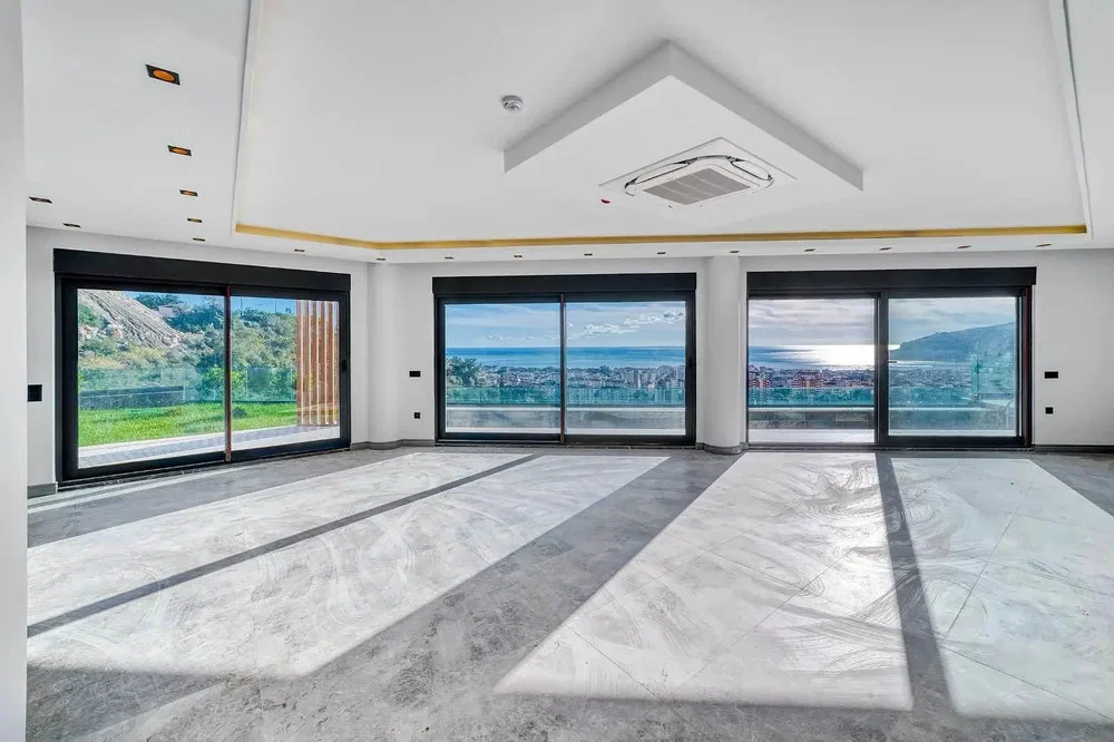 Salon; vue, carrelage, lumière naturelle, hauteur sous plafond