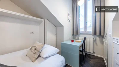 Schlafzimmer; holzboden, tageslicht