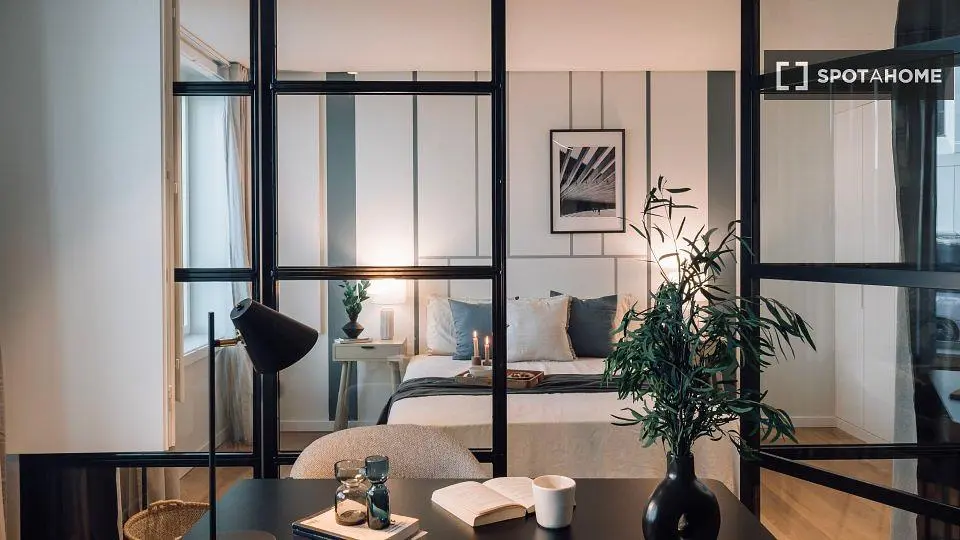 Schlafzimmer; moderner stil, tageslicht, holzboden