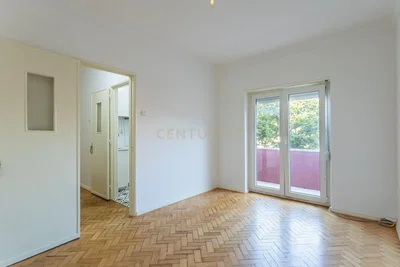 Wohnzimmer; holzboden, tageslicht, blick