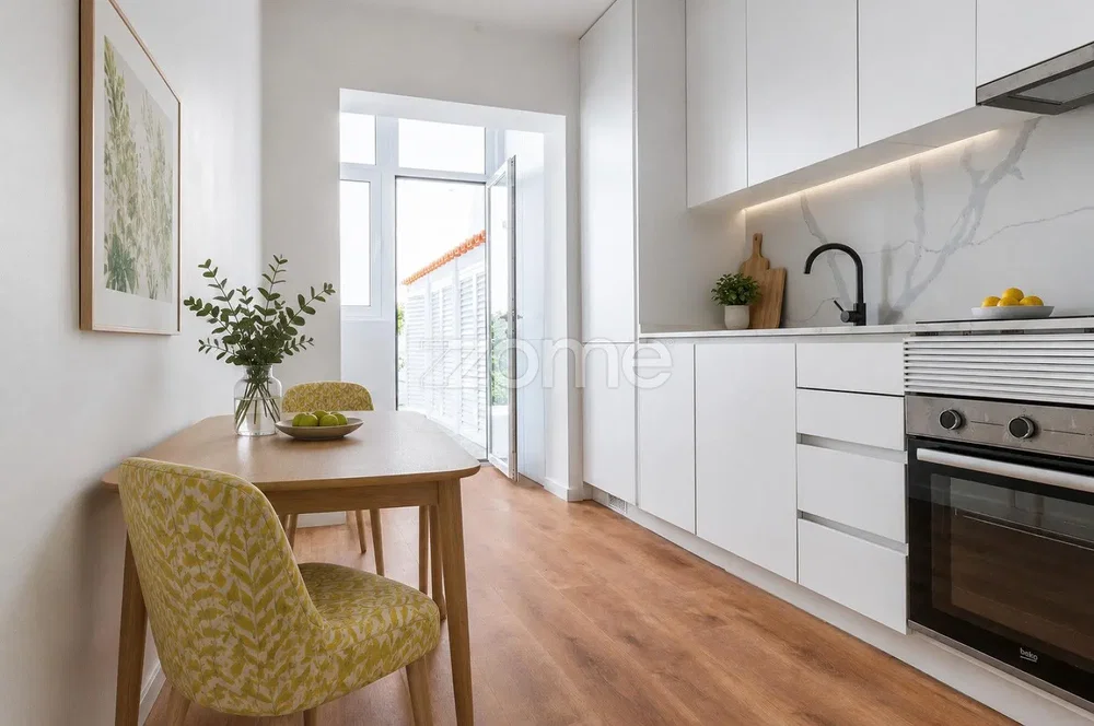 Küche; küchengeräte, holzboden, tageslicht, moderner stil, renoviert