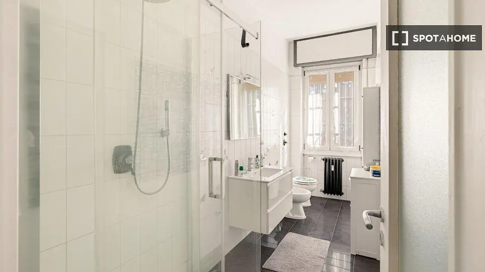 Bathroom; tile floor, natural light