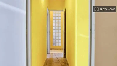 Inne; podłoga z płytek