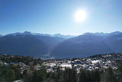Haus und umgebung; blick, tageslicht