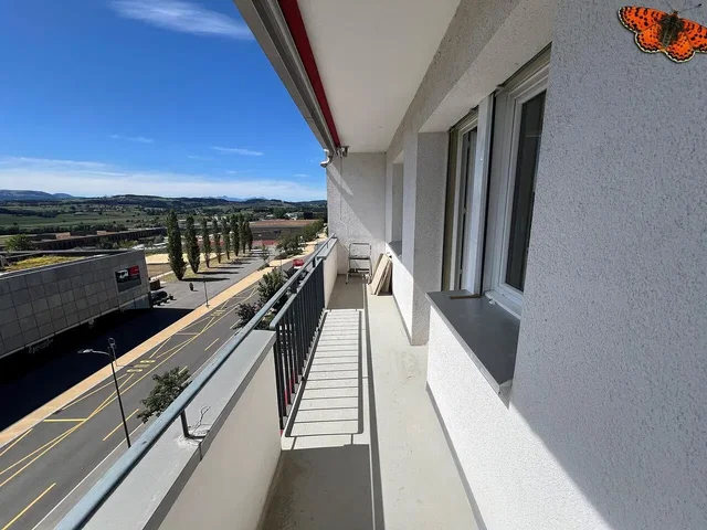 Balcony; view, natural light