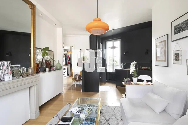 Salón; luz natural, estilo moderno