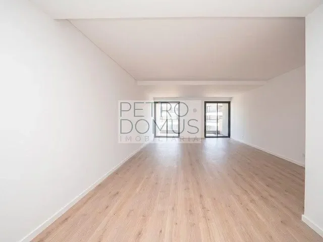 Salon; parquet, lumière naturelle