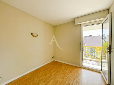 Autre; parquet, lumière naturelle