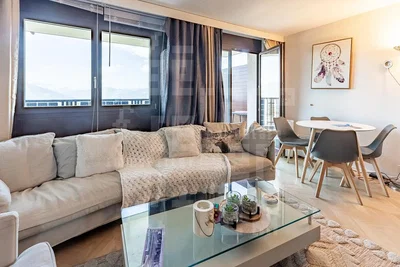 Wohnzimmer; tageslicht, moderner stil