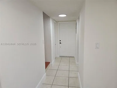 Ostatní; dlažba