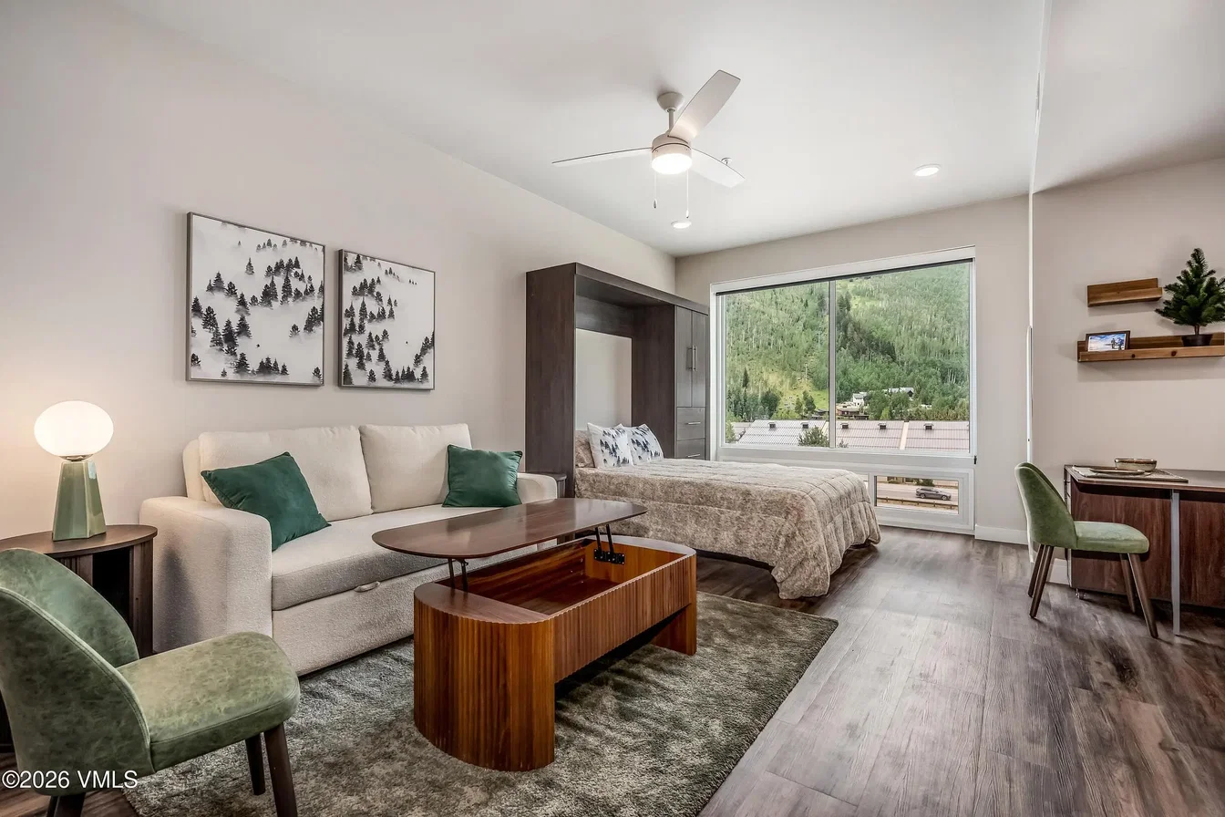 Bedroom; natural light, wood floor, modern style