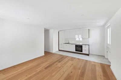 Salon; parquet, lumière naturelle, rénové