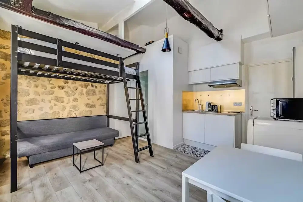 Sonstiges; küchengeräte, holzboden, tageslicht, moderner stil