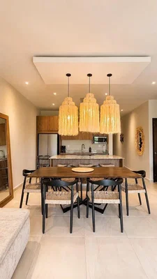 Cuisine; électroménager, carrelage, lumière naturelle