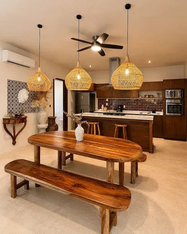Cucina; elettrodomestici, pavimento in legno, luce naturale, stile rustico