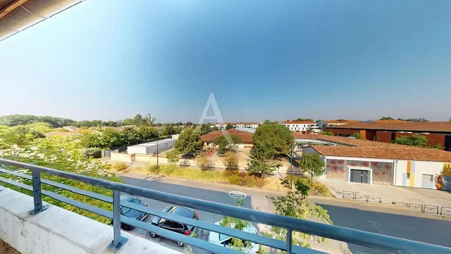 Balcón; vista, luz natural