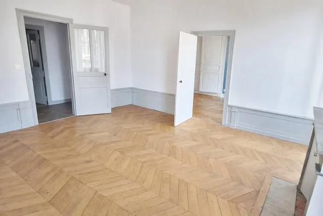 Autre; parquet, lumière naturelle