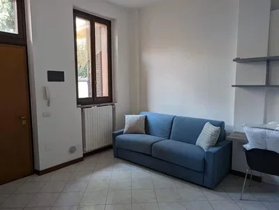 Σαλόνι; πλακάκια, φυσικό φως