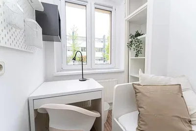 Spavaća soba; prirodna svjetlost, moderan stil