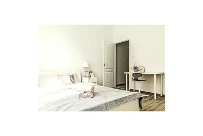 Schlafzimmer; holzboden, tageslicht