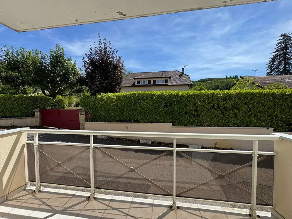 Balkon; fliesenboden, blick, tageslicht