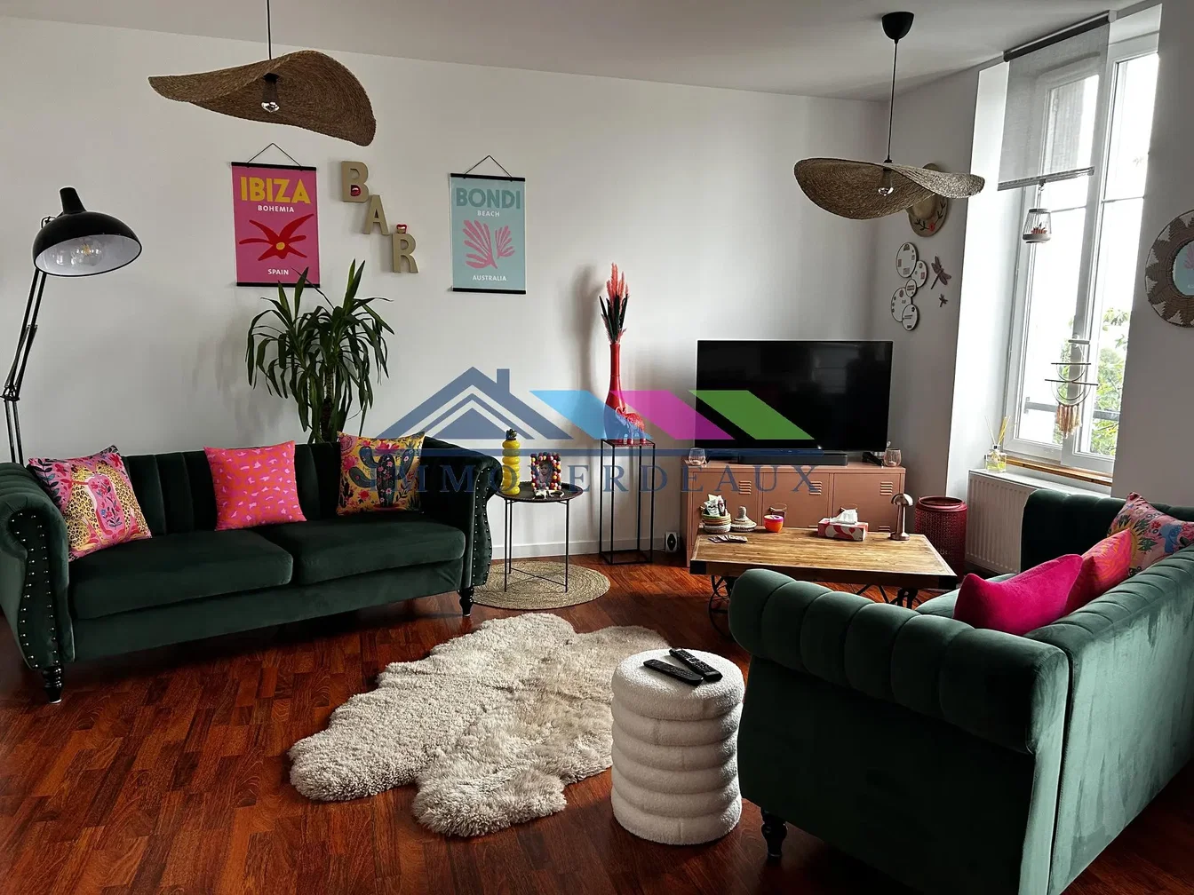 Dnevna soba; prirodno svjetlo, moderni stil