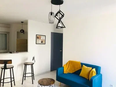 Dnevna soba; moderni stil, prirodno svjetlo, pločice