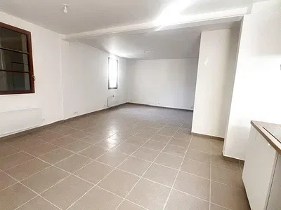 Dnevna soba; pločice, prirodno svjetlo