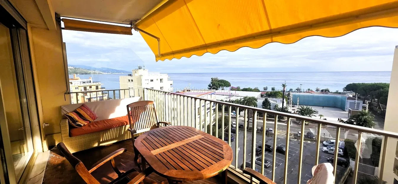 Balkon; pogled, prirodno svjetlo