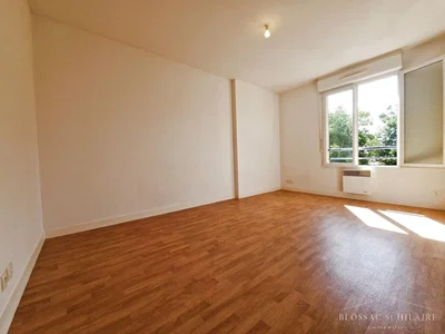 Autre; parquet, lumière naturelle