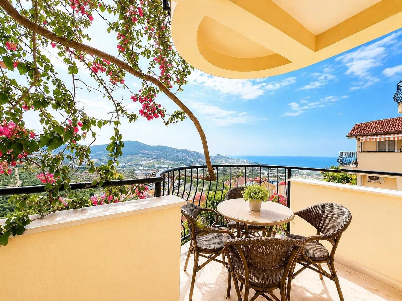 Balkon; pogled, prirodno svjetlo